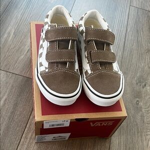 NWT Vans Kids Brown and White Checkered Sneakers